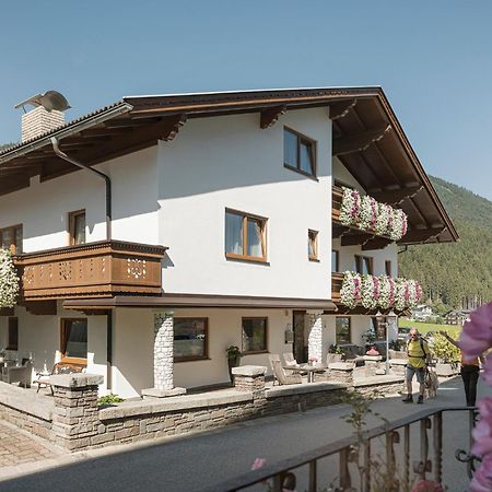 Haus Christine Hotell Ried im Zillertal Eksteriør bilde