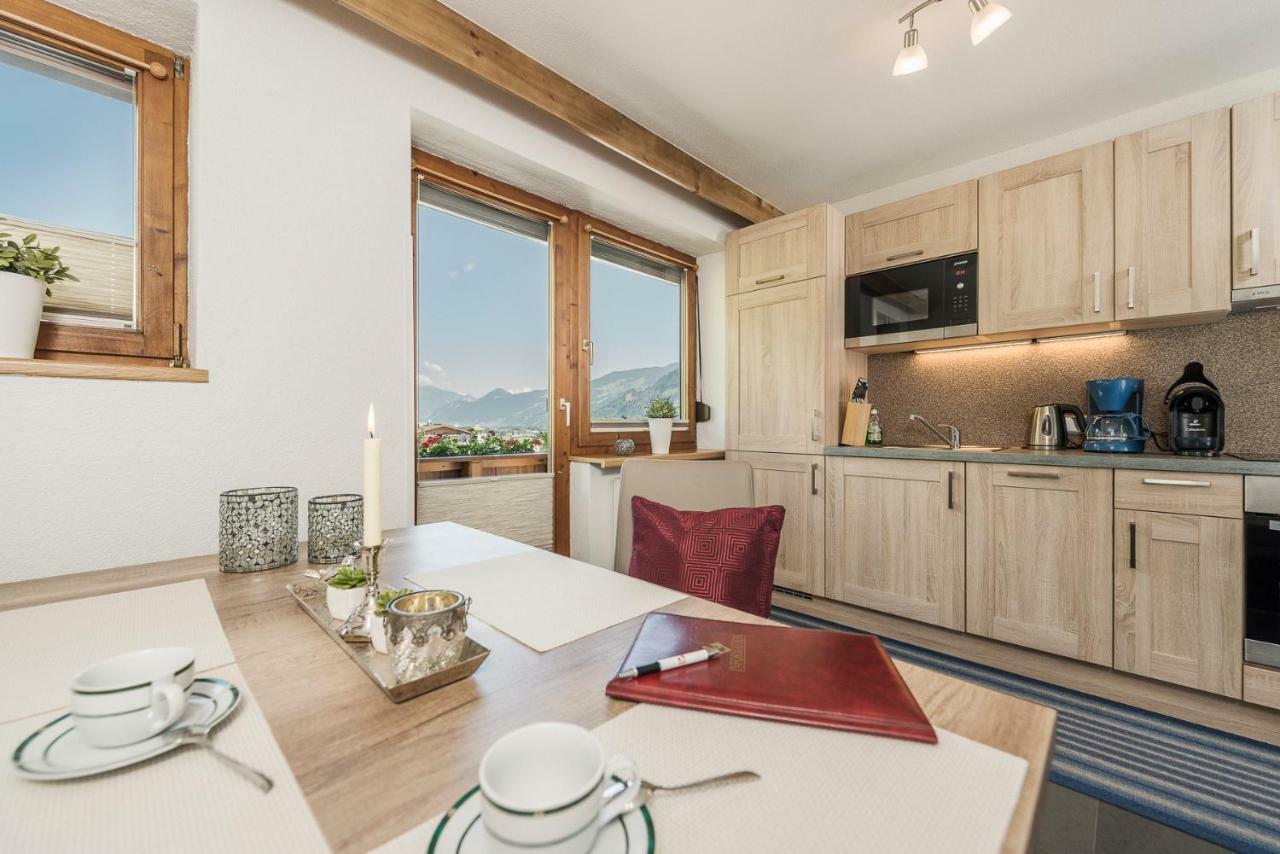 Haus Christine Hotell Ried im Zillertal Eksteriør bilde